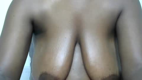 Snapshot of sweetheidey chatting on May 2026 07:52:01 PM sweetheidey online show from May 2026 07:52:01 PM