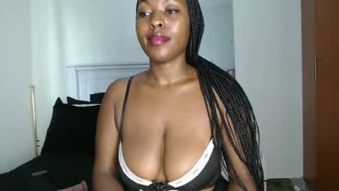 Snapshot of sweetice_01 chatting on April 2026 05:21:02 AM euny online show from April 2026 05:21:02 AM
