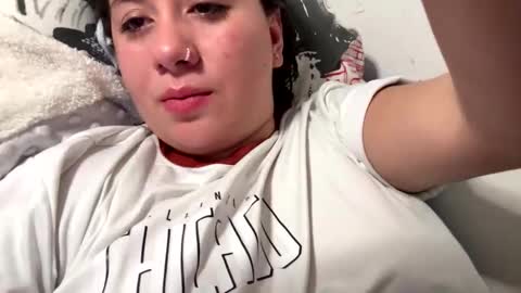 Snapshot of sweetie__annie chatting on September 2025 06:02:02 AM Ana Mara  i cant Make noise My family is here  online show from September 2025 06:02:02 AM