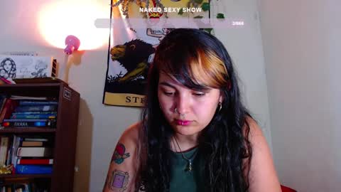 Snapshot of sweetie_maryy chatting on January 2025 01:56:01 AM Maria my insta sweetie maryy online show from January 2025 01:56:01 AM