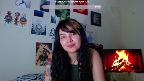 Snapshot of sweetie_maryy chatting on January 2025 09:35:02 PM Maria my insta sweetie maryy online show from January 2025 09:35:02 PM