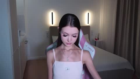 Snapshot of sweetiebones chatting on April 2026 03:38:02 PM bratty gf online show from April 2026 03:38:02 PM