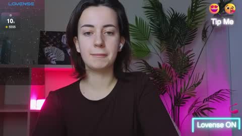 Snapshot of sweetiekendl chatting on April 2026 04:01:02 PM Kendl online show from April 2026 04:01:02 PM