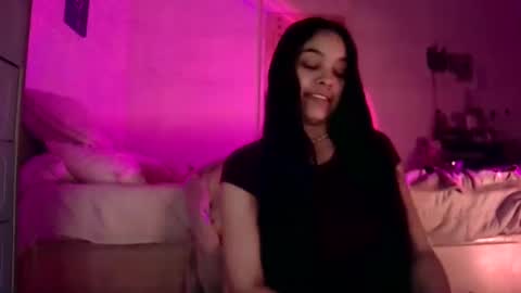 Snapshot of sweetieslikebutter chatting on December 2024 11:07:01 AM Blu Sweets online show from December 2024 11:07:01 AM