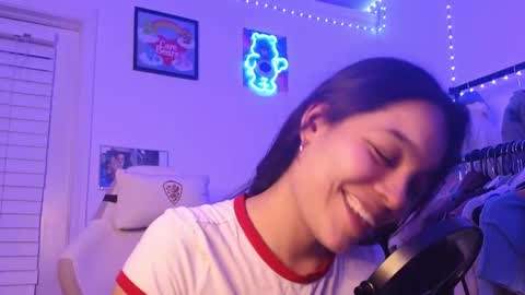 Snapshot of sweetieslikebutter chatting on September 2025 02:33:01 AM Blu Sweets online show from September 2025 02:33:01 AM