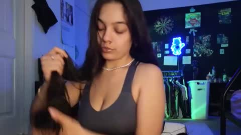 Snapshot of sweetieslikebutter chatting on March 2026 08:27:02 PM Blu Sweets online show from March 2026 08:27:02 PM