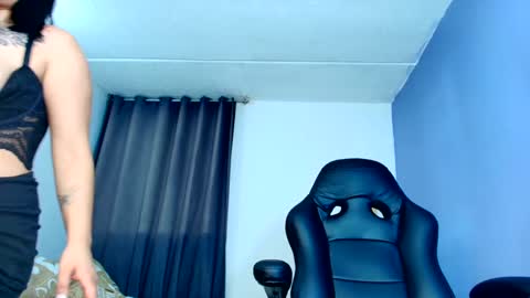 Isabella online show from October 2025 12:42:01 AM