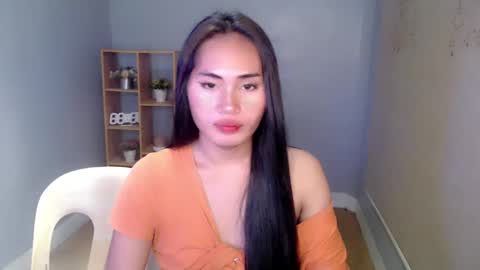 Snapshot of sweetladyboyx chatting on February 2025 03:06:02 AM online show from February 2025 03:06:02 AM