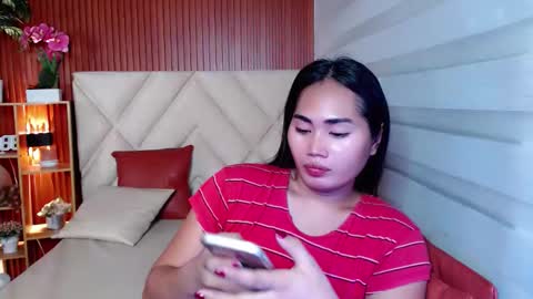 Snapshot of sweetladyboyx chatting on November 2025 01:28:02 AM online show from November 2025 01:28:02 AM