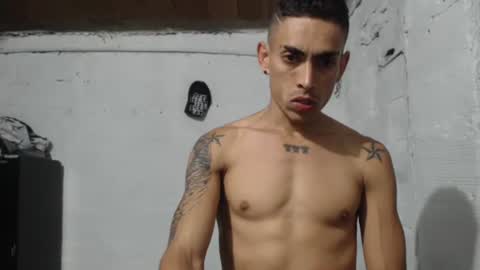 Snapshot of sweetlatinakim chatting on April 2026 07:40:01 AM Camilo online show from April 2026 07:40:01 AM