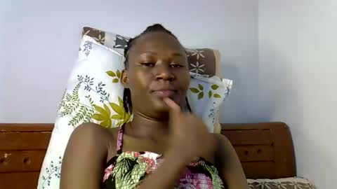 Snapshot of sweetlavie_ chatting on March 2026 04:07:02 AM Titi online show from March 2026 04:07:02 AM