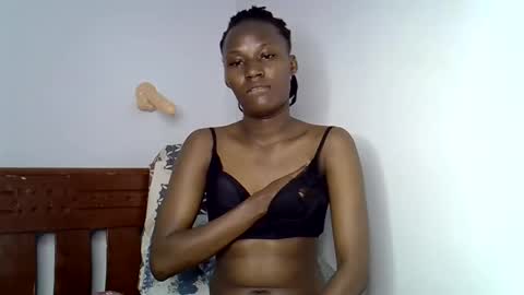 Snapshot of sweetlavie_ chatting on March 2026 01:54:02 PM Titi online show from March 2026 01:54:02 PM