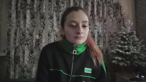 sweetliaison online show from December 2025 05:42:02 PM