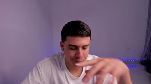 Snapshot of sweetlian_04 chatting on January 2025 09:34:01 AM Lian online show from January 2025 09:34:01 AM