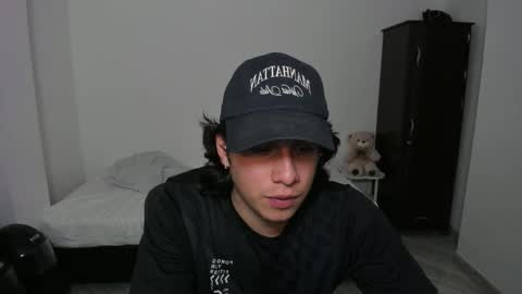 Snapshot of sweetlian_04 chatting on December 2025 02:05:01 AM Lian online show from December 2025 02:05:01 AM