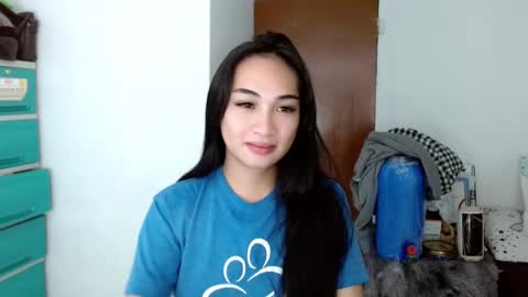 Snapshot of sweetlilly_18 chatting on December 2024 05:04:01 PM Lilly online show from December 2024 05:04:01 PM