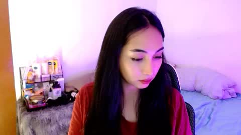 Snapshot of sweetlilly_18 chatting on October 2025 02:37:02 AM Lilly online show from October 2025 02:37:02 AM