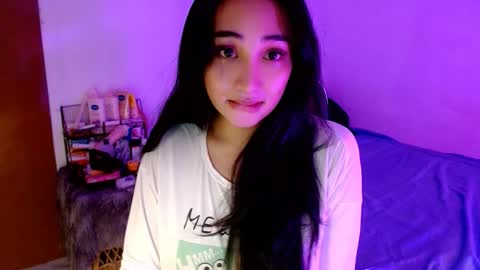 Snapshot of sweetlilly_18 chatting on November 2025 03:28:01 AM Lilly online show from November 2025 03:28:01 AM