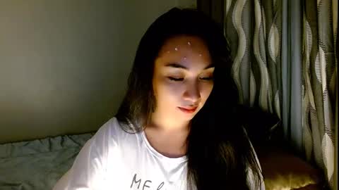 Snapshot of sweetlilly_18 chatting on March 2026 12:00:02 PM Lilly online show from March 2026 12:00:02 PM