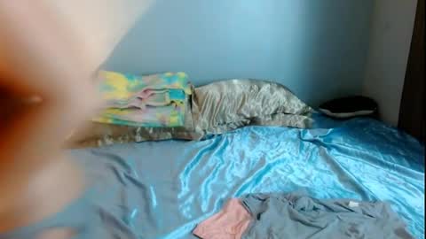 Snapshot of sweetlilly_18 chatting on April 2026 02:50:01 AM Lilly online show from April 2026 02:50:01 AM