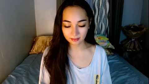 Snapshot of sweetlilly_18 chatting on April 2026 03:09:01 AM Lilly online show from April 2026 03:09:01 AM