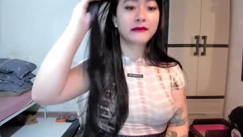 Zoe online show from March 2025 06:00:02 PM