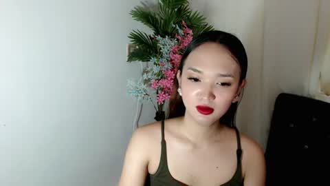 Snapshot of sweetlunarose chatting on June 2026 05:54:01 AM lilcherry online show from June 2026 05:54:01 AM
