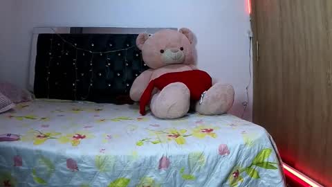 Snapshot of sweetmagic6 chatting on February 2026 03:54:01 AM sweetmagic6 online show from February 2026 03:54:01 AM