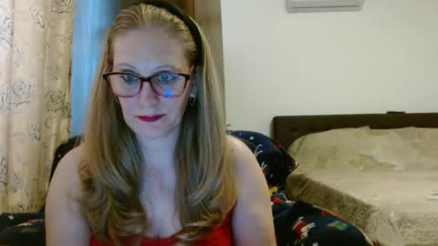 Snapshot of sweetmayaxoxo chatting on May 2026 11:06:01 AM sweetmayaxoxo online show from May 2026 11:06:01 AM