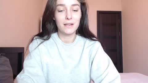 Snapshot of sweetmiaa chatting on April 2026 11:08:01 AM Mia online show from April 2026 11:08:01 AM