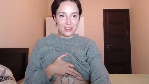 Mia online show from July 2026 03:54:02 PM