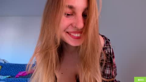 Mila online show from October 2025 12:39:02 PM