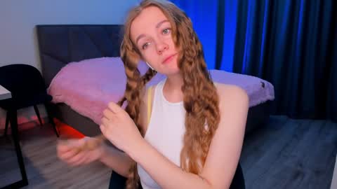 Snapshot of sweetmilkis chatting on December 2024 08:49:01 AM Swetmilkis online show from December 2024 08:49:01 AM