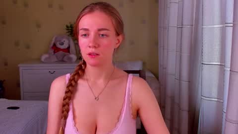 Snapshot of sweetmilkis chatting on October 2025 08:59:02 AM Swetmilkis online show from October 2025 08:59:02 AM