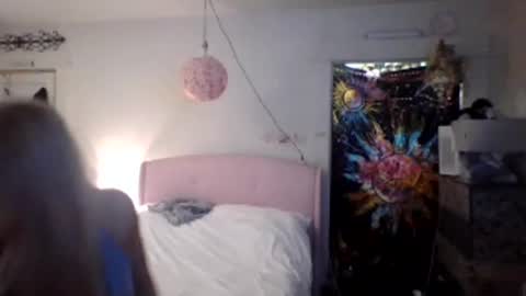 Snapshot of sweetmkb chatting on March 2026 09:04:01 AM Aria online show from March 2026 09:04:01 AM