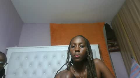 Novah girlie online show from June 2026 04:32:01 PM