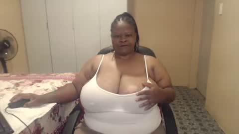 Snapshot of sweetnoziexxx chatting on January 2026 05:10:02 AM sweetnoziexxx online show from January 2026 05:10:02 AM