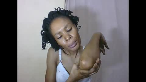 ESTHER online show from March 2026 02:38:02 AM