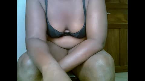 Snapshot of sweetrenne chatting on February 2025 06:01:02 PM sweetrenne online show from February 2025 06:01:02 PM