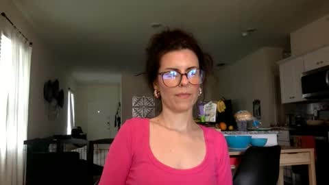 sweetriddance online show from April 2026 04:10:02 PM