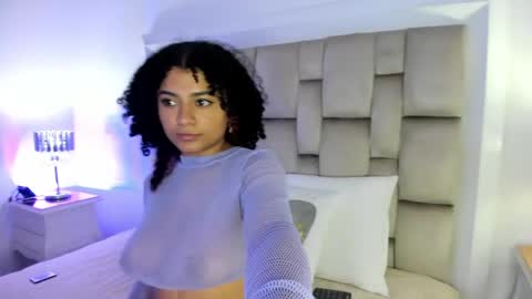 Snapshot of sweets_one chatting on April 2026 03:20:01 AM sweets one online show from April 2026 03:20:01 AM