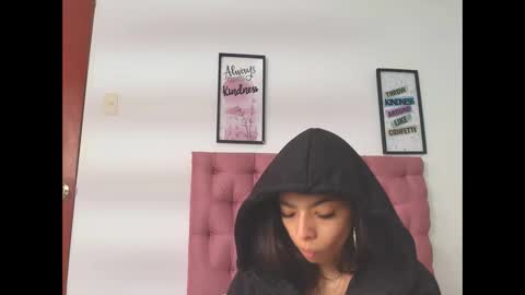 sweetscaarlett online show from May 2026 02:01:01 PM