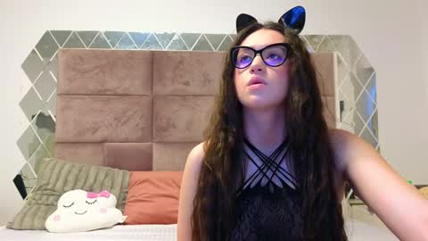 Snapshot of sweetscribe chatting on January 2025 06:48:02 AM SweetScribe online show from January 2025 06:48:02 AM