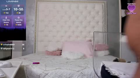 Snapshot of sweetsexangel chatting on December 2024 03:32:01 PM Goddess Allysse online show from December 2024 03:32:01 PM