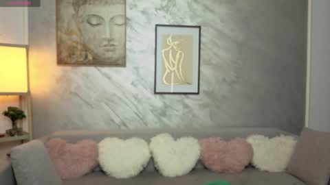 Snapshot of sweetsexangel chatting on September 2025 10:17:01 AM Goddess Allysse online show from September 2025 10:17:01 AM