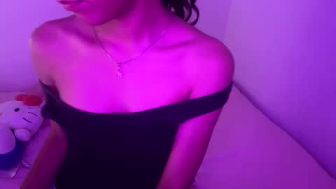 Snapshot of sweetsinnyx chatting on March 2026 02:27:02 AM SweetSinnyX online show from March 2026 02:27:02 AM