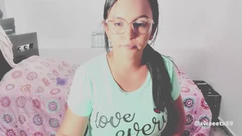 Snapshot of sweetsquirtx23 chatting on December 2024 08:25:02 PM lili online show from December 2024 08:25:02 PM