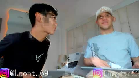 Snapshot of sweett_candy2 chatting on April 2026 10:29:01 PM sweett_candy2 online show from April 2026 10:29:01 PM