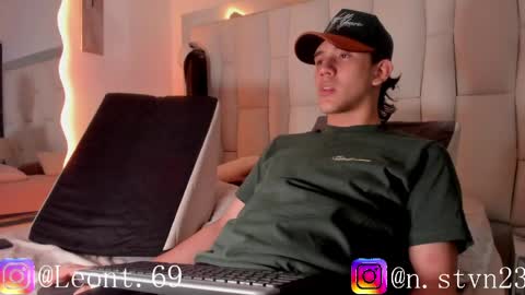 Snapshot of sweett_candy2 chatting on April 2026 01:33:01 AM sweett_candy2 online show from April 2026 01:33:01 AM