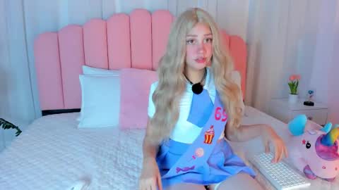 Snapshot of sweett_fire chatting on April 2026 06:16:01 PM sweett_fire online show from April 2026 06:16:01 PM